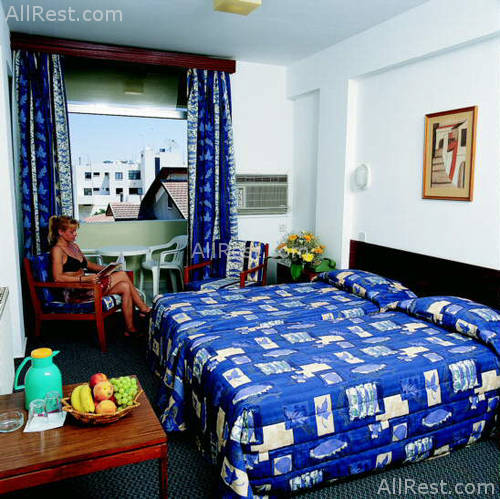 Henipa Hotel 8